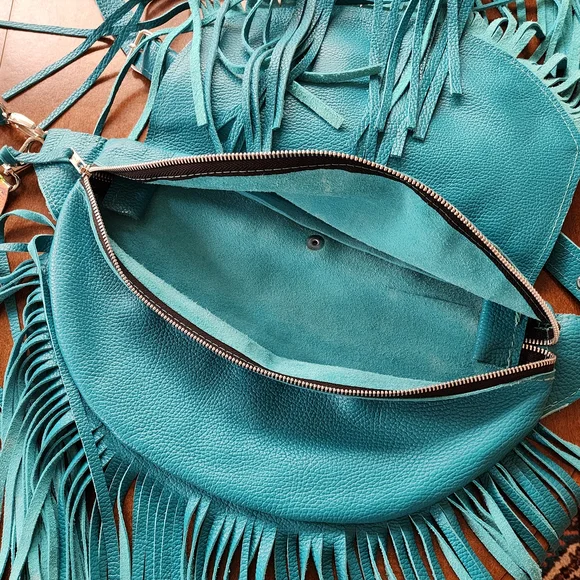 Iridescent Fringe Crossbody Bag - Picture 4 of 6